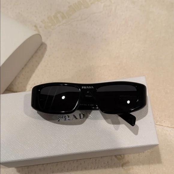 Prada Sleek Black Sunglasses - Picture 1 of 3